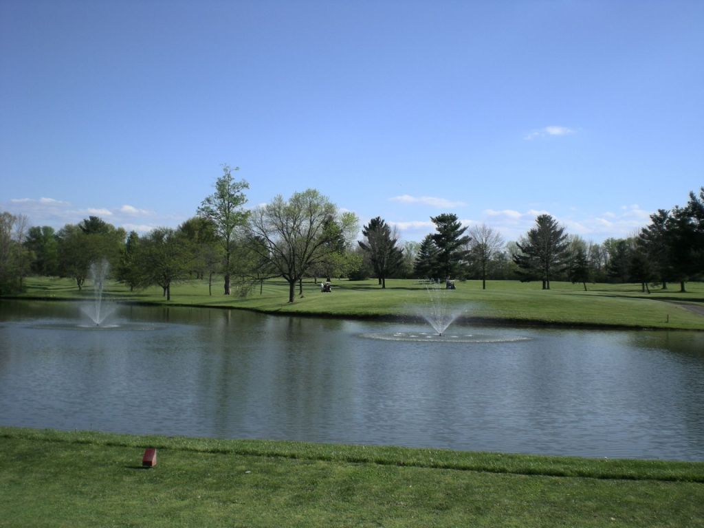 fountains at Pickaway Golf Course
